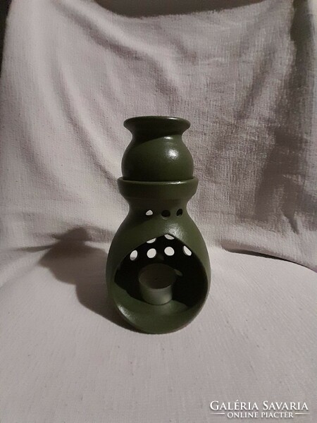 Deep green ceramic vaporizer consists of two parts
