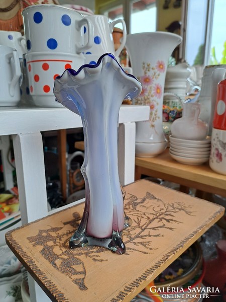 Beautiful 20 cm high retro glass vase collector's mid-century modern home decoration heirloom
