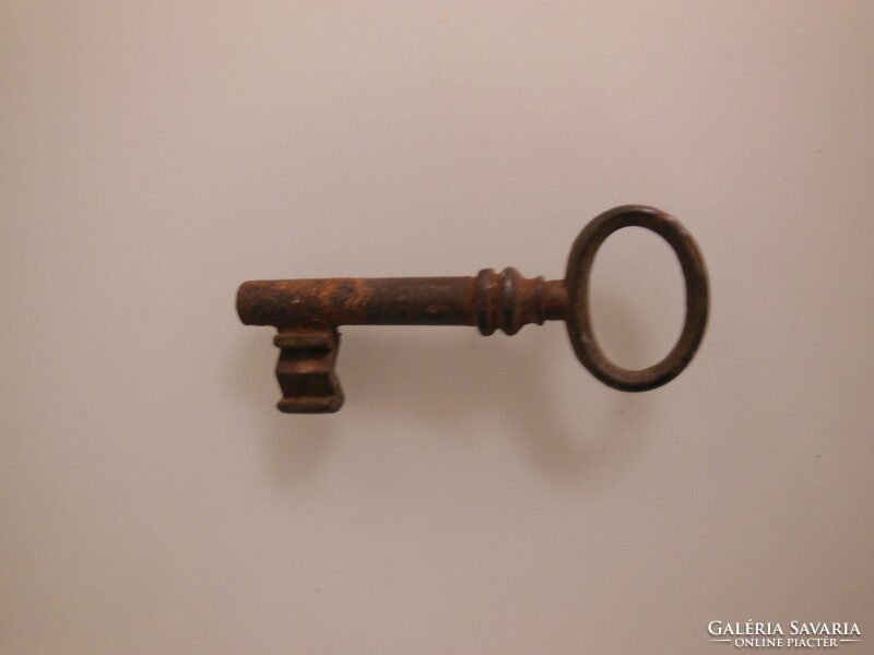 Key - antique - 7 x 2.5 cm - perfect