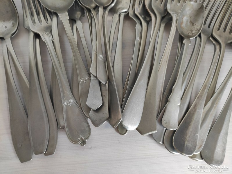 33 pieces of silver-plated alpaca cutlery left over from various antique sets