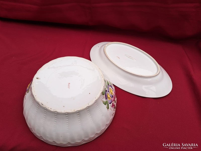Gyönyörű árvácskás porcelán virágos tál pecsenyés pogácsás hagyaték régiség