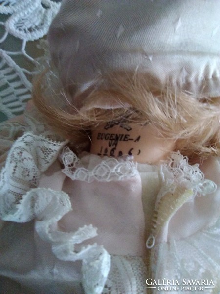 Promenade porcelain doll collection marked, serially numbered for doll collectors!