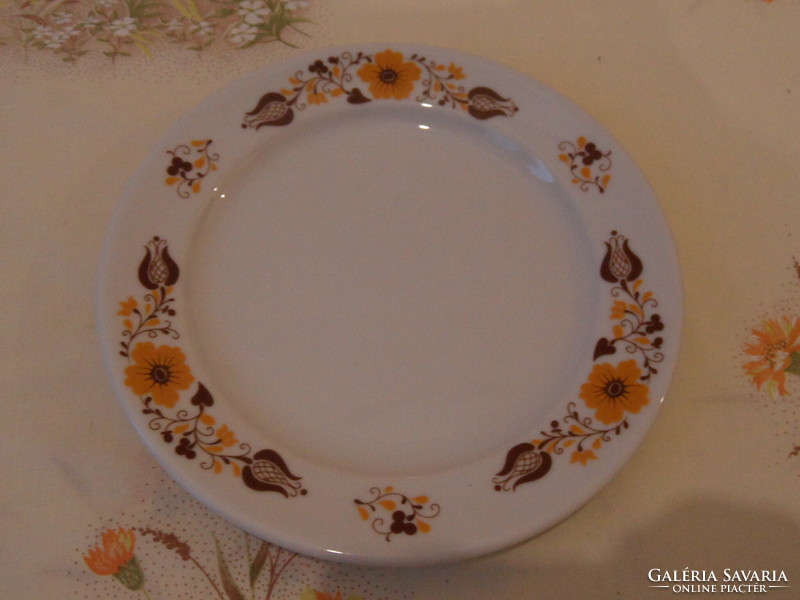 Retro lowland porcelain cake plate (6 pcs.)