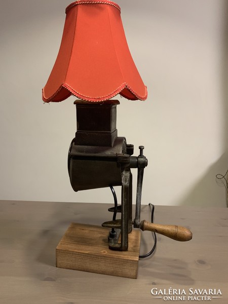 Antik dió daráló lámpa, asztali lámpa