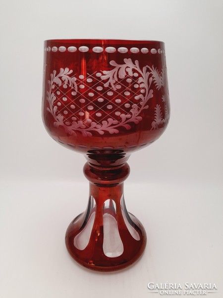 Large crystal purple stained Lausitzer cup, goblet, with polished decoration, 25.5 cm