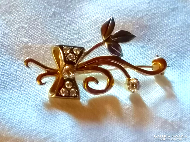 Vintage, 14 carat gold very nice flower brooch 2.