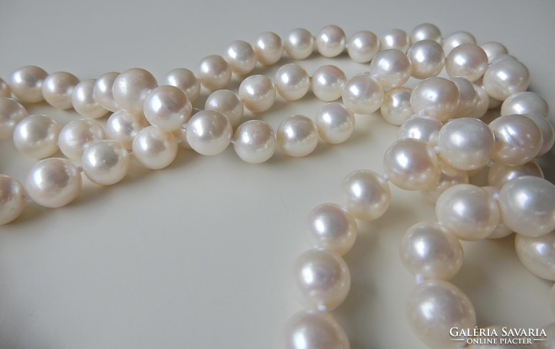Genuine three-row freshwater cultured pearl string with diamonds and certificate