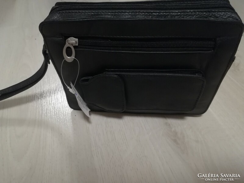 Beautiful, black, soft leather men's car bag. Size: 21*15 cm