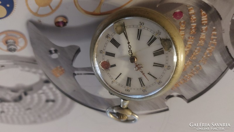 (K) antique pocket watch. 4.4 Cm. Rocker broken.