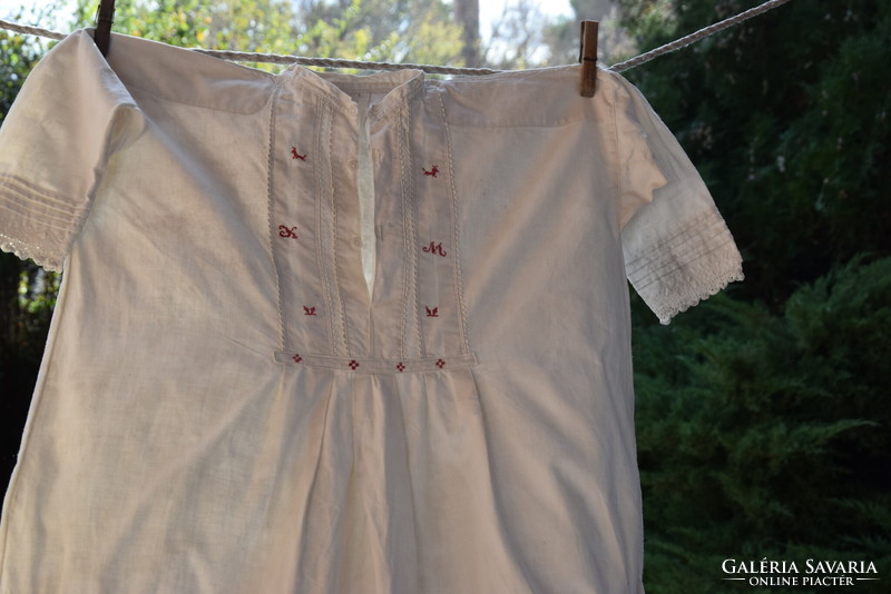 Antique old linen linen hand-embroidered nightgown undergarment with km monogram inscription folk tradition-preserving dog