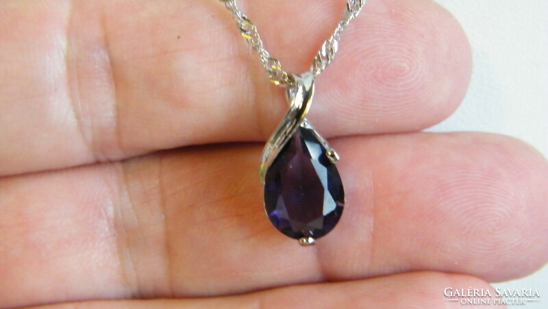 Amethyst stone, 925 pendant and silver chain.
