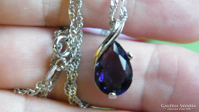 Amethyst stone, 925 pendant and silver chain.