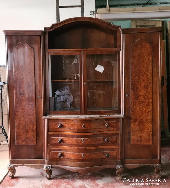 Neo-baroque sideboard