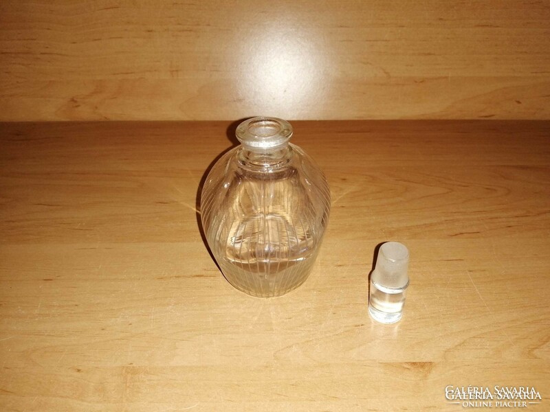 Antik metszett parfümös üveg (6/K)