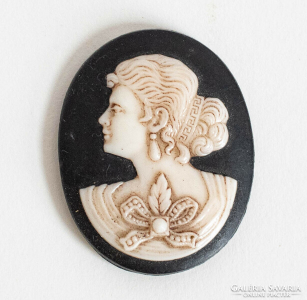 Last option - cameo medallion that can be included in jewelry - necklace pendant, pendant part