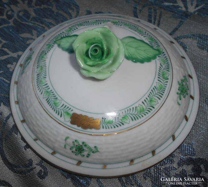 Herendi indiai kosár mintás rózsafogós fedeles leveses tányér