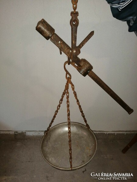 Old market bucket scale (2)