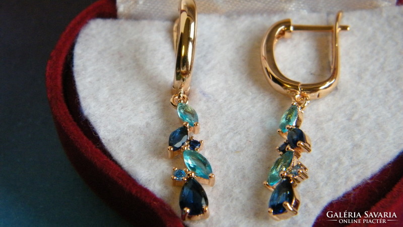 14 Arm gold-plated, wonderful earrings with synthetic sapphire stones