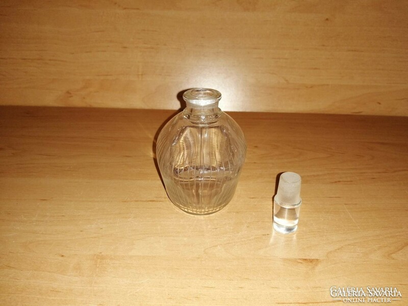 Antik metszett parfümös üveg (6/K)