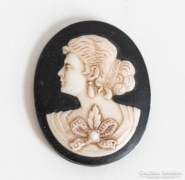 Last option - cameo medallion that can be included in jewelry - necklace pendant, pendant part