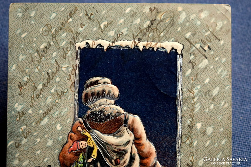 Antik dombornyomott Karácsonyi üdvözlő képeslap - elmegy a Mikulás a karácsonyfával .éjjel 1907ből