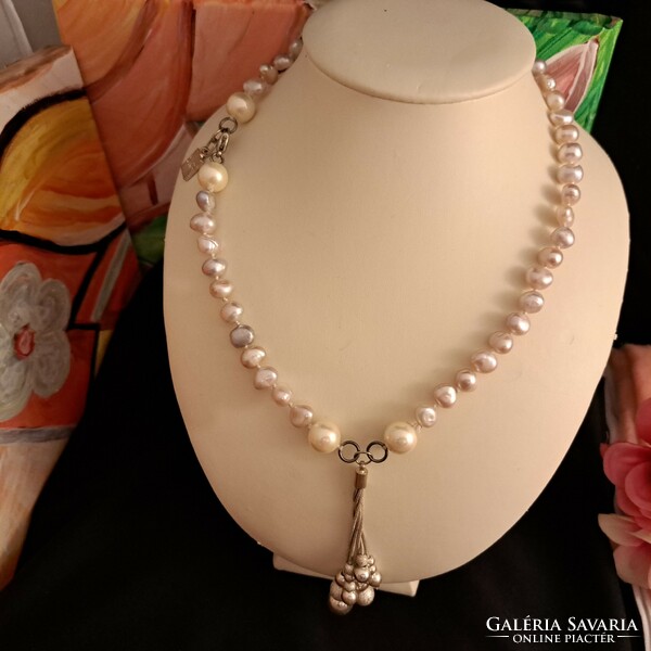 Snö marked exclusive freshwater asymmetric string of pearls