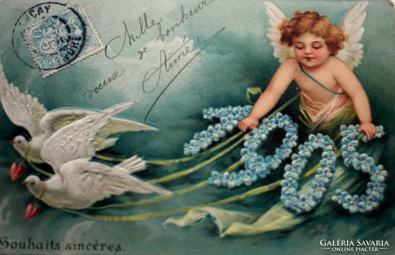 Antik dombornyomott Újévi üdvözlő képeslap - angyalka 1905 évszám nefelejcsból ,galambok  1904ből