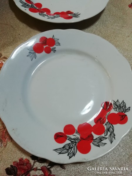 Porcelán tányérok 2 db 63.