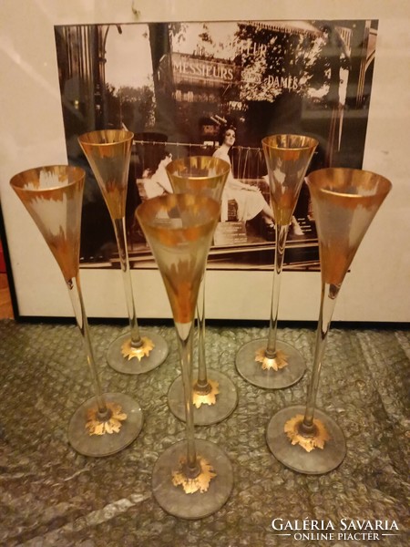 Champagne glasses set