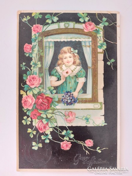 Régi képeslap dombornyomott levelezőlap kislány lóhere rózsa
