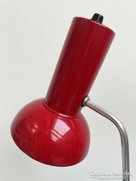 Retro table lamp red