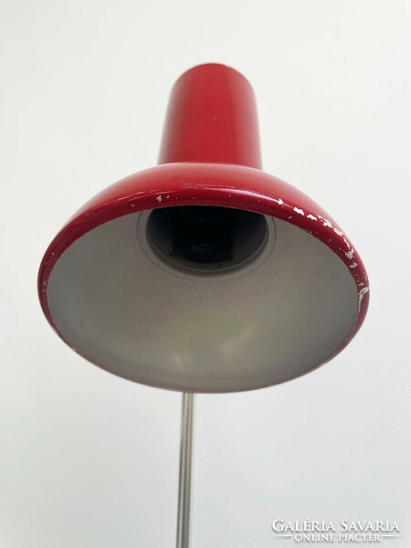 Retro table lamp red