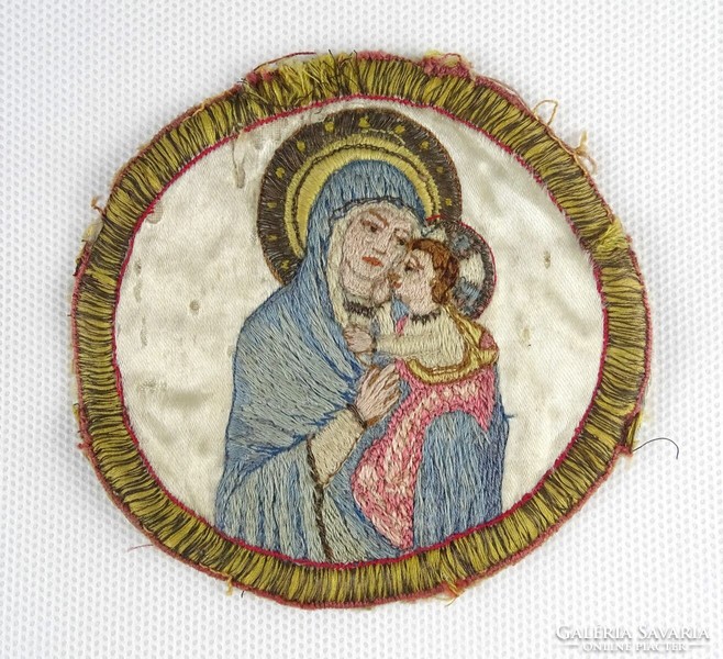 1P698 old Mary with her child religious quilt 9 cm