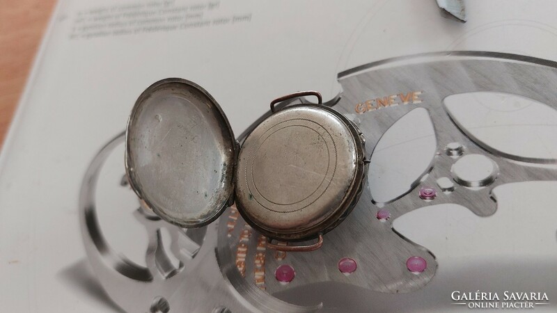 (K) antique silver women's watch