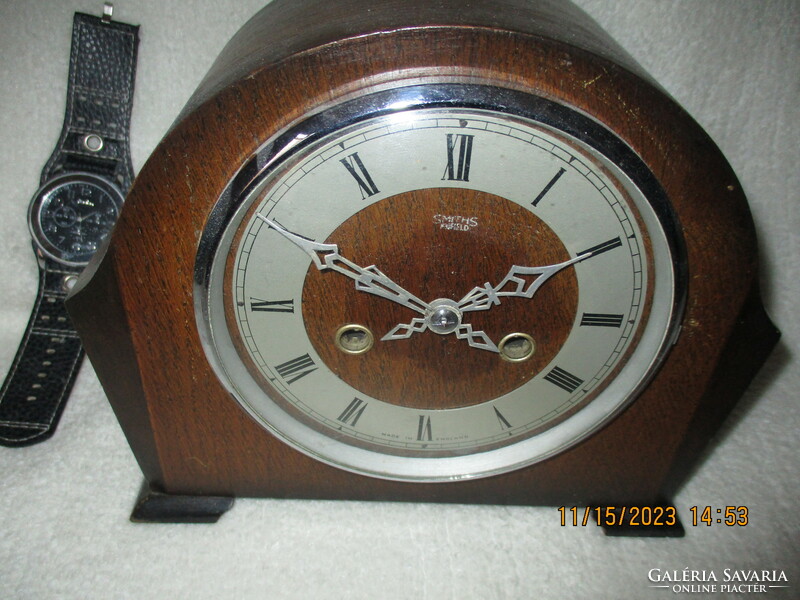 For sale is a half-baked English Smiths Einfield table (mantel) clock.