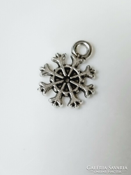 Snowflake pendant (11)