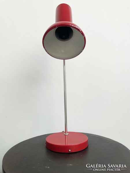 Retro table lamp red