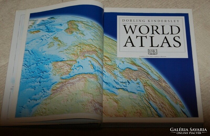 Dorling kindersley world atlas in English 27x36cm 338 pages