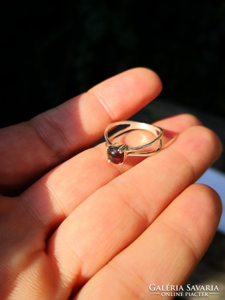 Gyönyörű fekete opál köves ezüst gyűrű