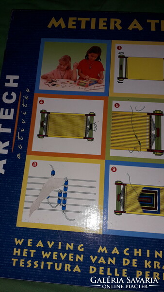 Complete mini loom beading set with box, unopened as shown in the pictures, in beautiful condition