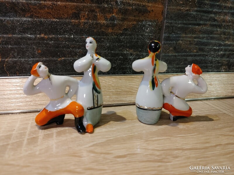 Orosz néptáncosok  mini porcelánok  párban