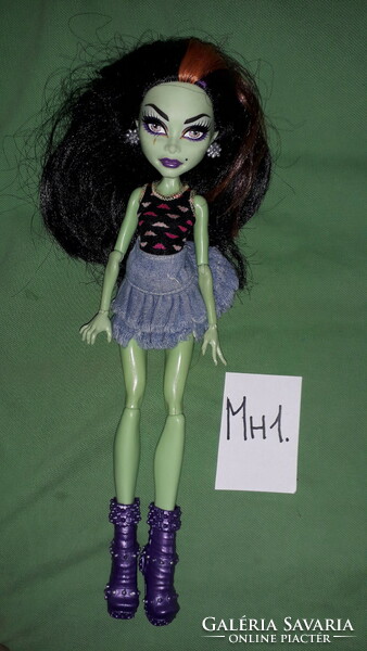 2011. Complete original mattel barbie monster high doll in beautiful condition according to the pictures mh1.