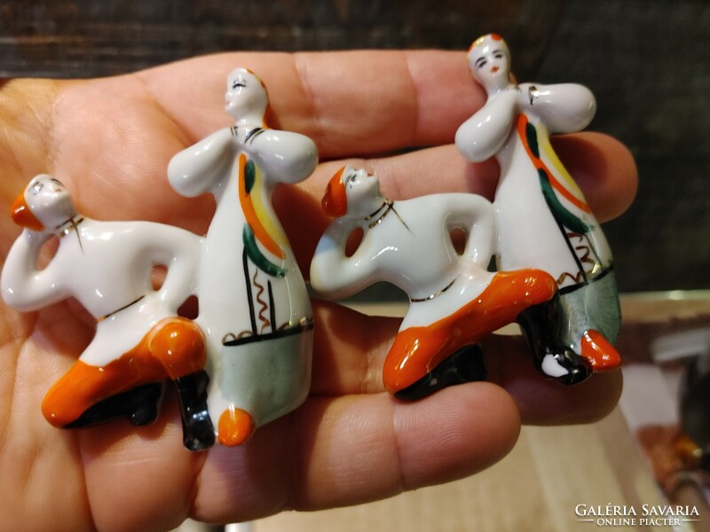 Orosz néptáncosok  mini porcelánok  párban