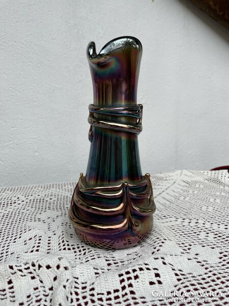 Beautiful eosin iridescent vase Karcagi berekfürdő glass collectors mid-century modern