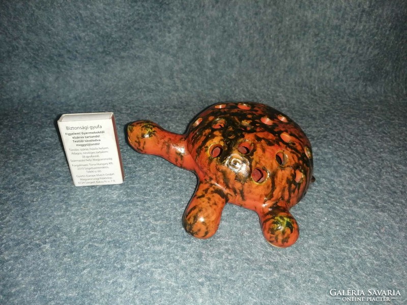 Tófej kerámia teknősbéka ikebana vagy ceruzatartó (A3)