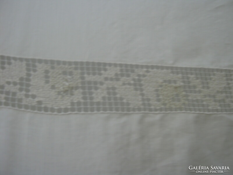 Large lace bedspread 300 cm x 184 cm