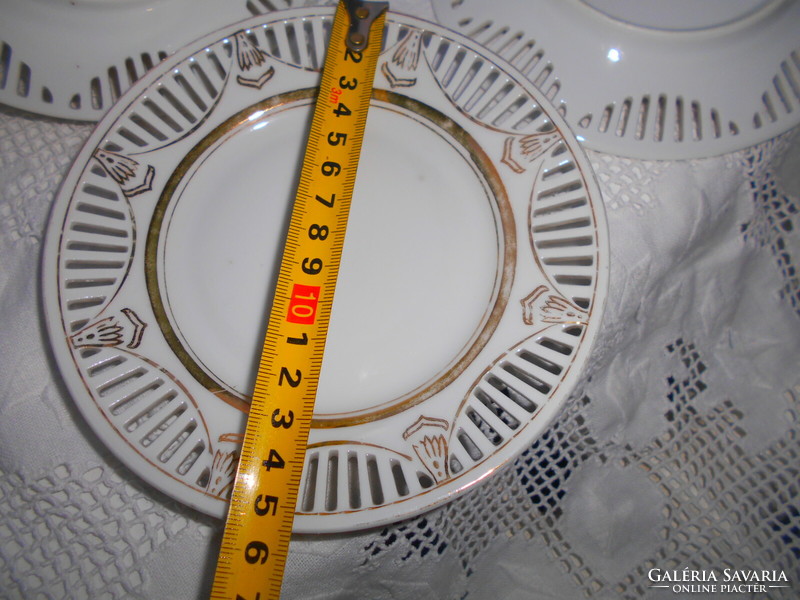 6 db   áttört szegéllyel német porcelán  tányér (800 Ft/db)