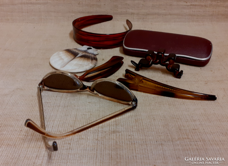 Retro Italian cat glasses in a case with French buckles hair clip and double-sided mirror in one