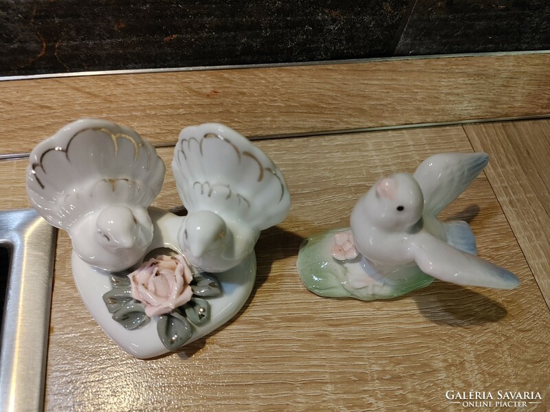 Galamb porcelán figurák párban      rózsa
