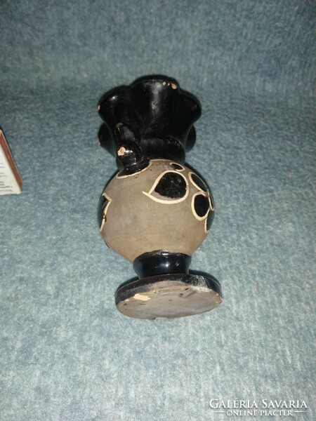 Glazed ceramic vase with fluted edges (a3)
